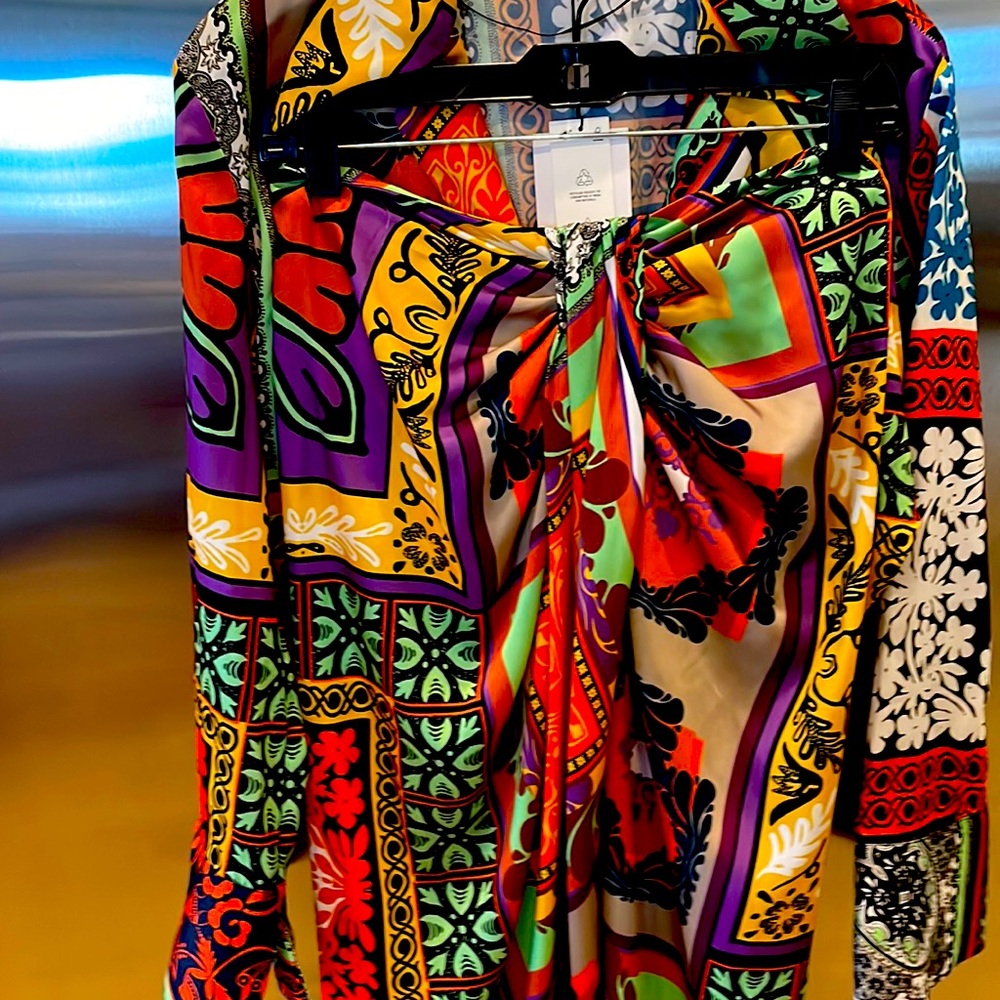 Floral print Zara top and below knee skirt.